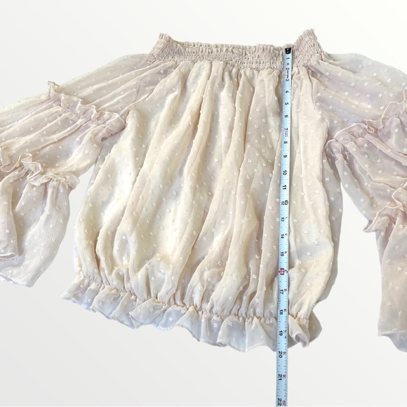 Puffy Loose Ruffle Blouse beige/cream - Picture 2 of 16